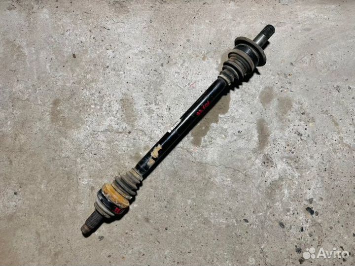 Привод задний правый Bmw 7 F02 N63B44A 2011