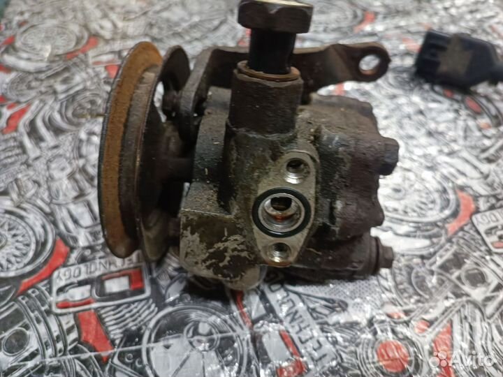 Насос гура Hyundai matrix 1.6