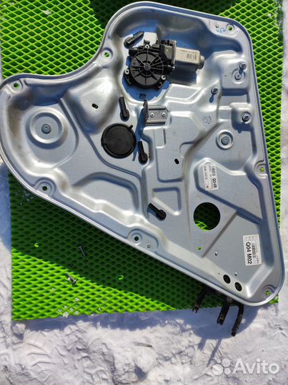 Стеклоподъемник задний левый правый Hyundai Elant