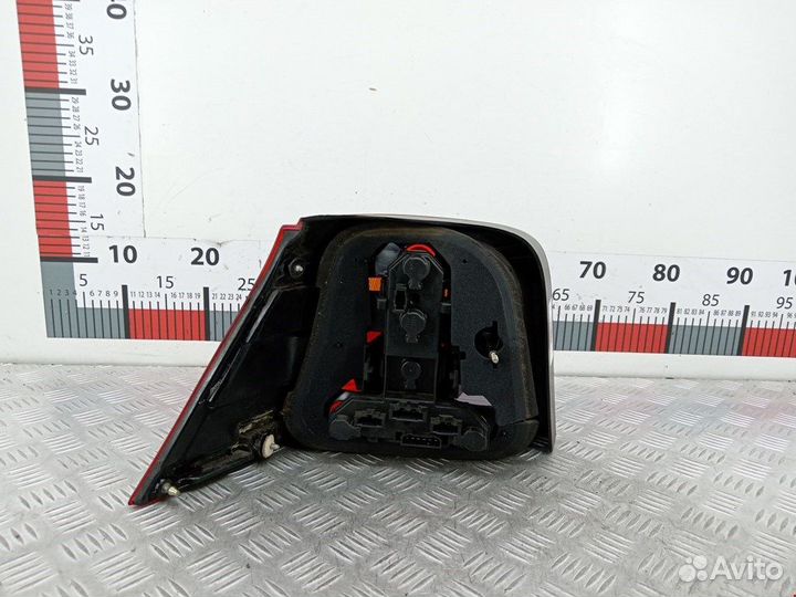 Фонарь задний для Volkswagen Golf 4 1J6945096T