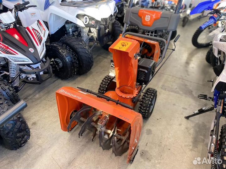 Снегоуборщик Husqvarna Хускварна ST 124 Б/У 5.9 л.с