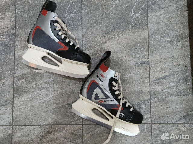 Коньки хоккейные