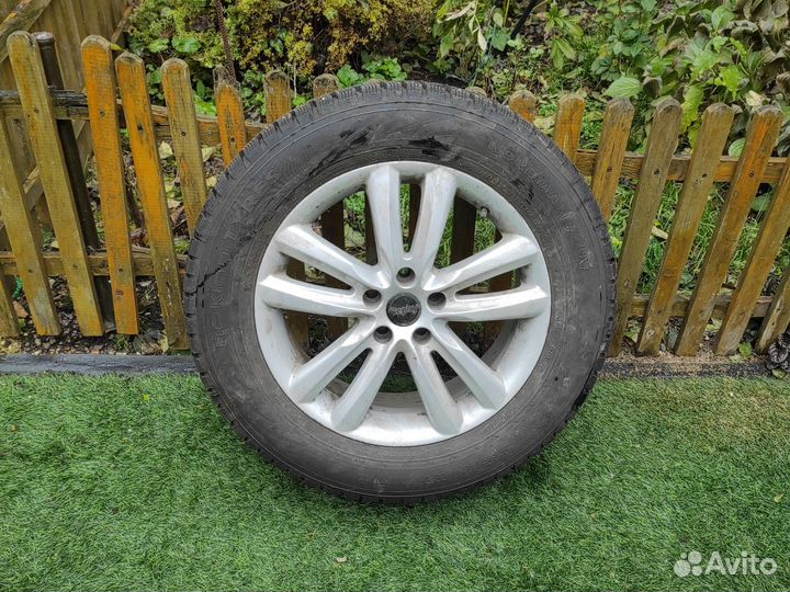 Шины зимние Nokian Nordman на дисках 235/60r18