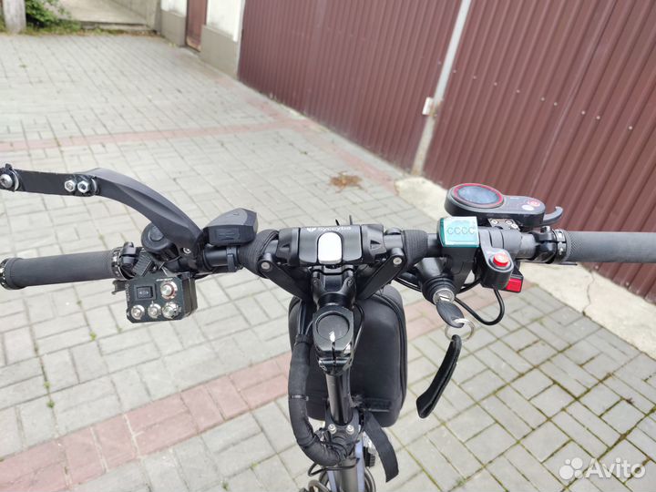 Электросамокат Syccyba m10