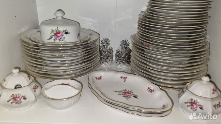 2 столовых сервиза 44 и 39 предм.Мейсенский букет