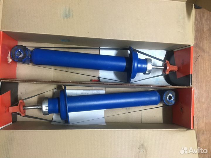 Задние амортизаторы(стойка) ваз