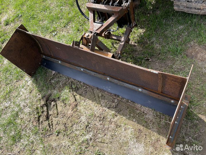 Отвал- навеска для минитрактора