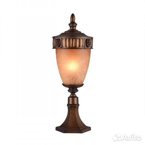 Столб металлический и стеклянный уличный