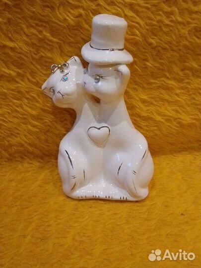 Копилка котики влюблённая пара