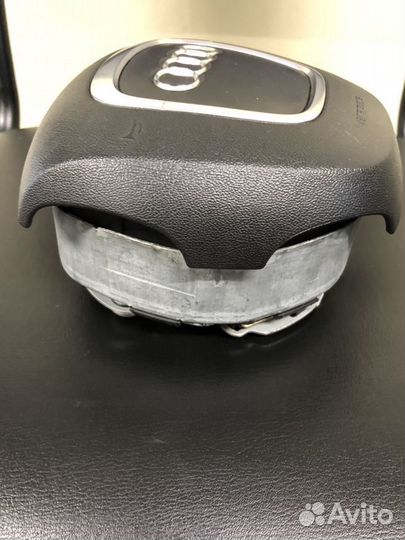 Airbag в руль Audi 4E0880201BM