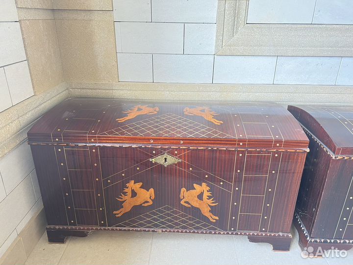Сундук деревянный