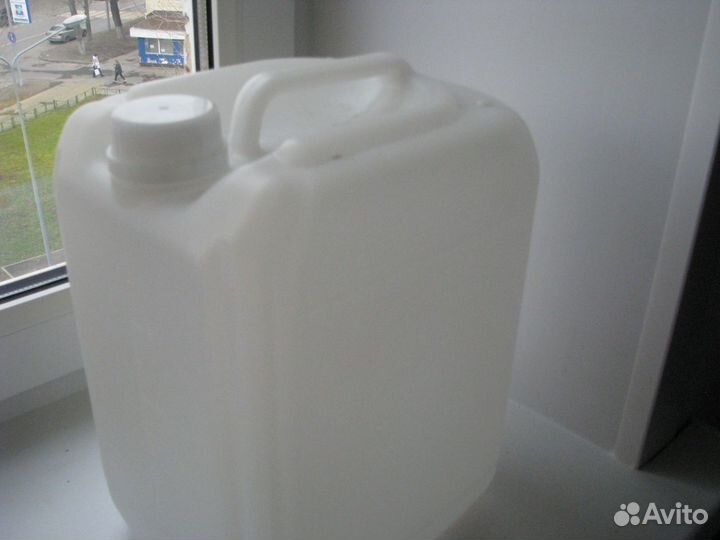 Канистры пластиковые бу 10 литров
