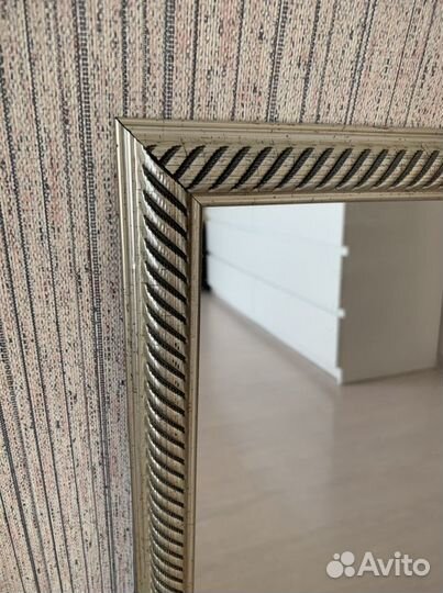 Зеркало в багетной раме 75x58