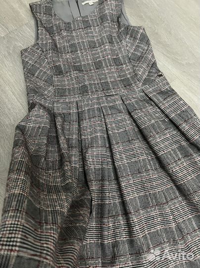 Платье в школу в полоску серое