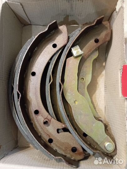 Колодки на BMW E36 Новые