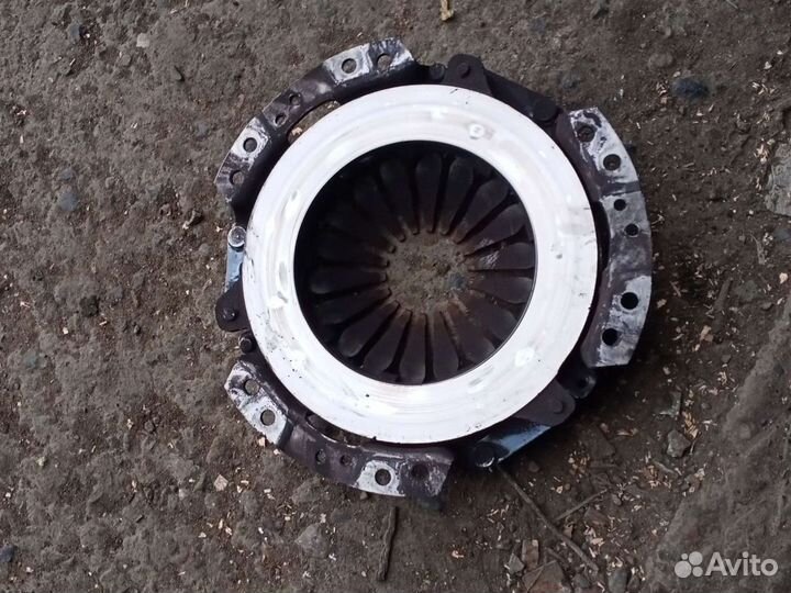 Корзина сцепления с маховиком ваз 2105