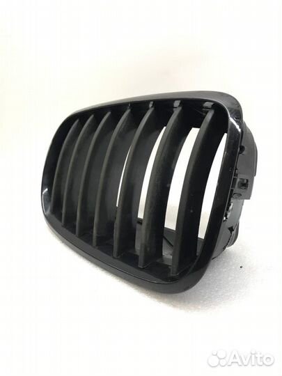 Решетка радиатора правая Bmw X5 E70 3.0 2007