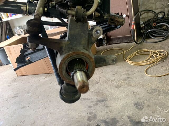 Кулак поворотный левый Sym 600