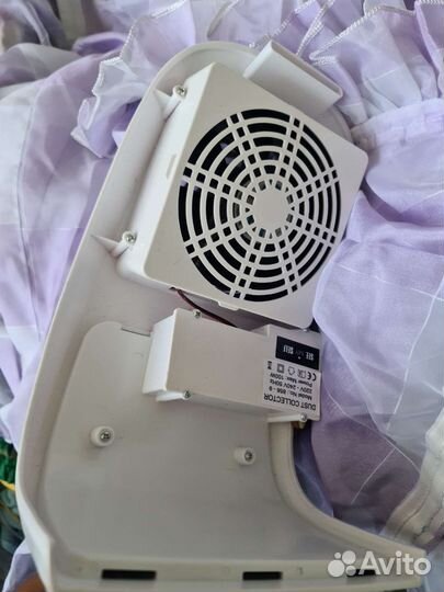 Лампа и пылесос для маникюра