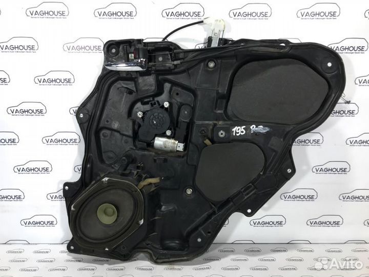 Стеклоподъемник задний правый Mazda 3 BK седан 1.6