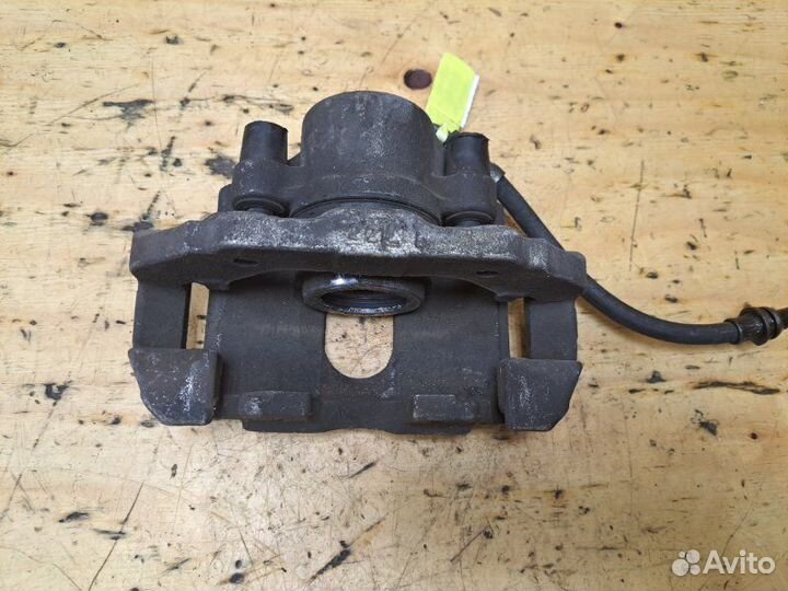 Суппорт передний правый Mazda Demio DY3W zjve 2004