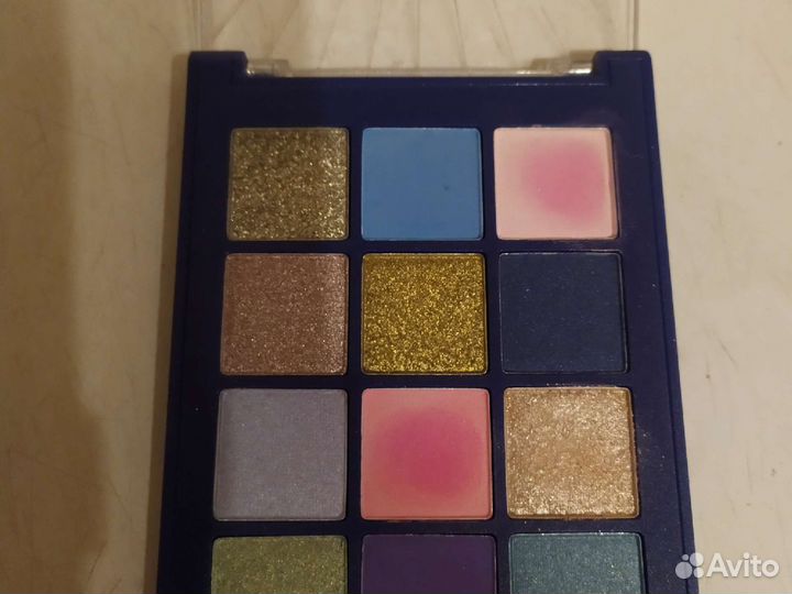 Палетка теней Вивьен Сабо ле кристал