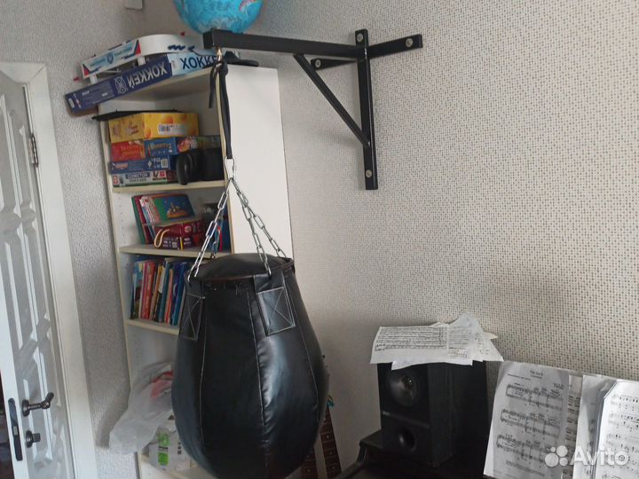 Боксерская груша новая с креплением