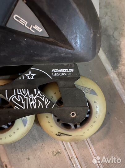 Роликовые коньки