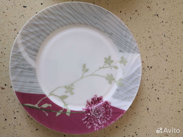 Тарелки Новые