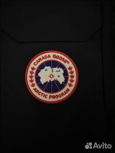 Пуховик зимняя Canada goose M/L