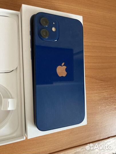 iPhone 12, 64 ГБ