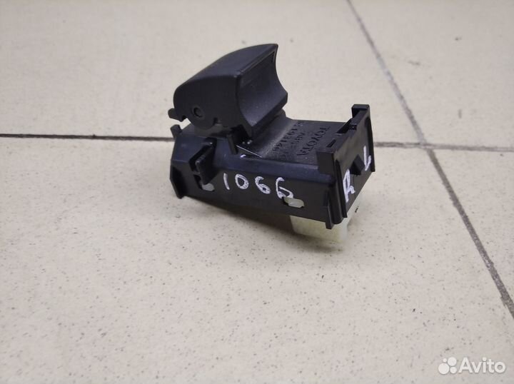 Кнопка стеклоподъемника Hi Lux 2015