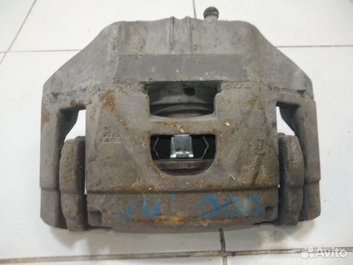 Суппорт передний правый Audi A6 C6 4F2