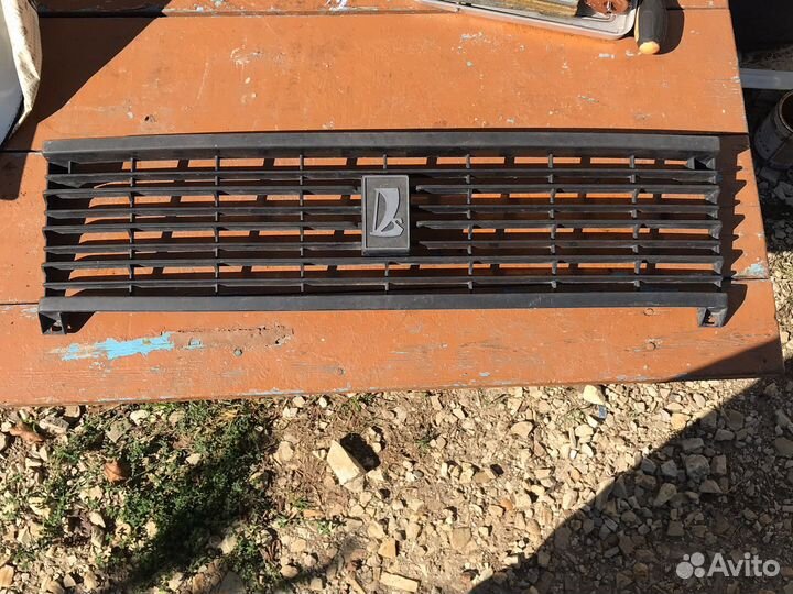 Решетка радиатора ваз 2105