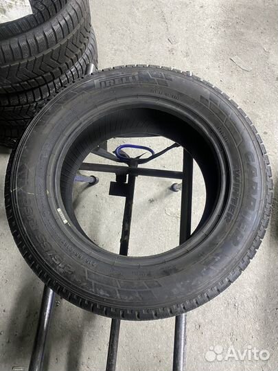 Pirelli Carrier Winter 215/65 R16C