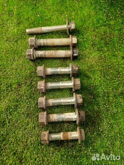 Болт подвески передний Mitsubishi Lancer 10