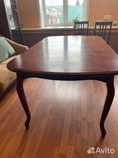 Дубовый стол