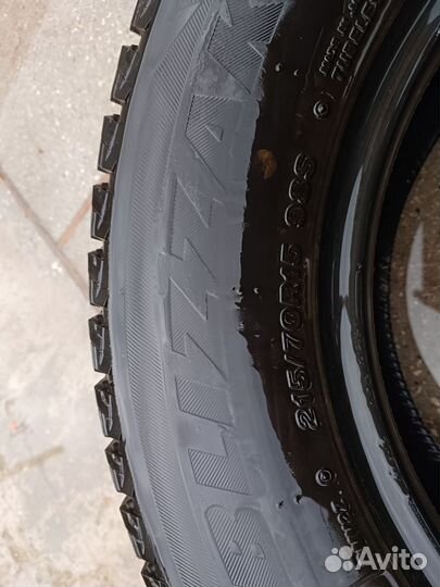 Bridgestone Blizzak DM-V2 215/70 R15