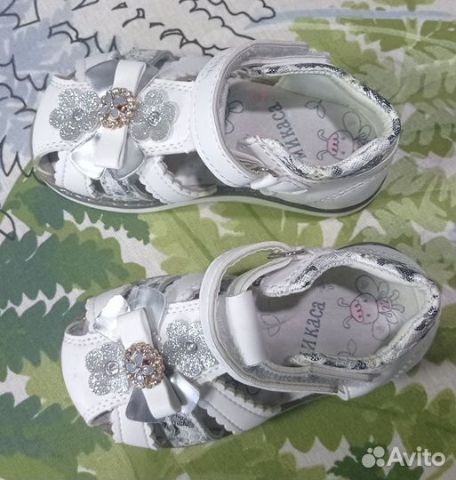 Босоножки, сандали