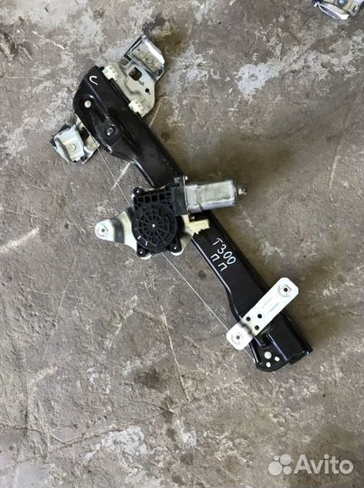Стеклоподъемник передний правый Шевроле Авео т300