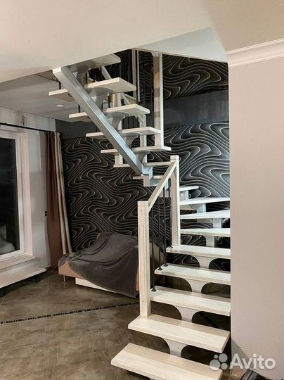 Лестница на металлокаркасе / изготовление лестниц