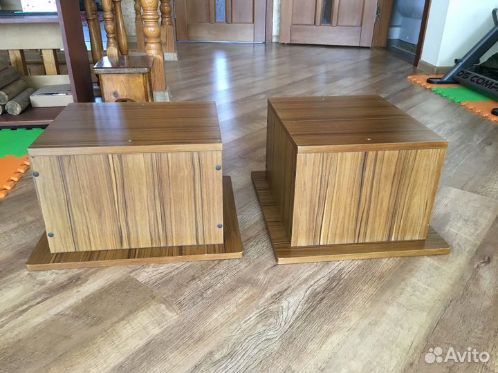 Акустические подставки под музыкальные колонки