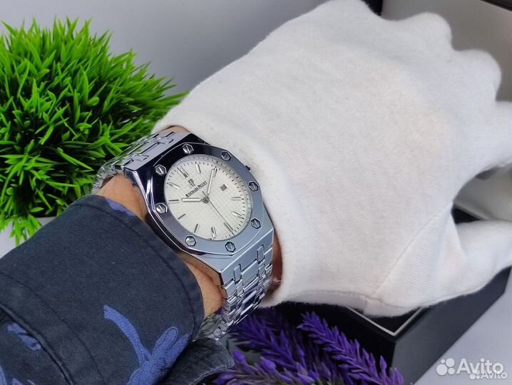 Новые мужские наручные часы