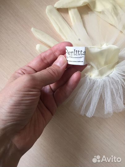 Перчатки праздничные детские S цвет молочный