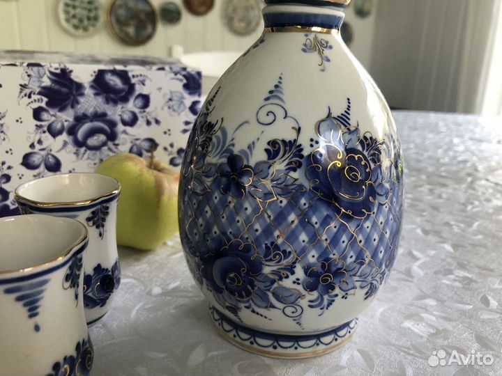 Штоф с рюмками авторская Гжель