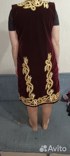 Безрукавка золотошвейная