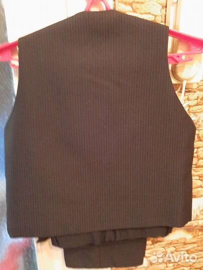 Школьный костюм тройка 46- 48 р