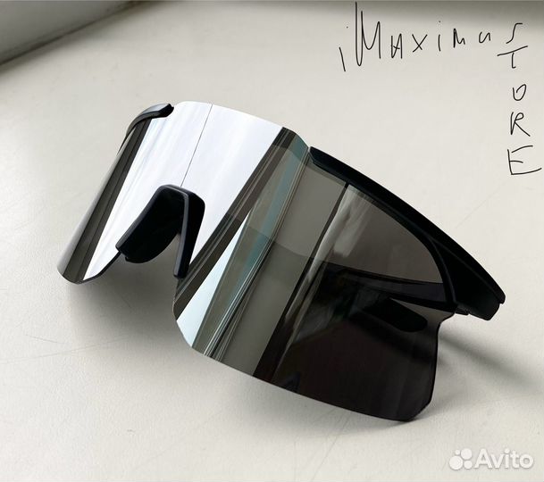 Спортивные очки зеркальные чёрные солнечные