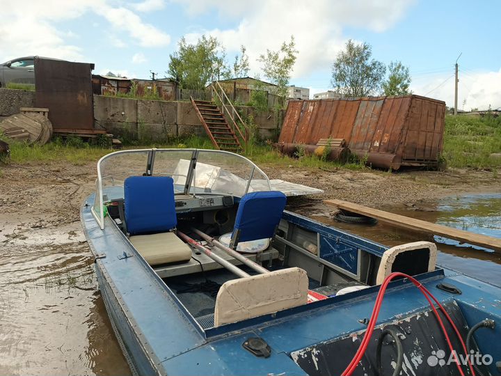 Лодка Днепр