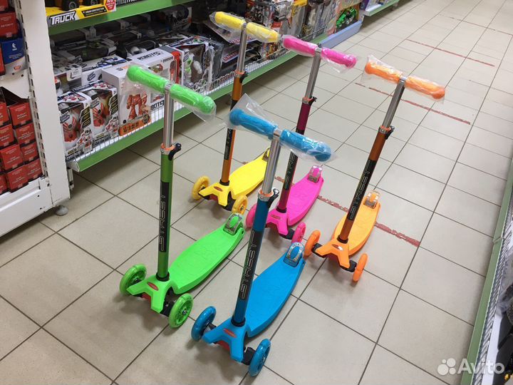 Самокат детский трехколесный цвет в ассорти